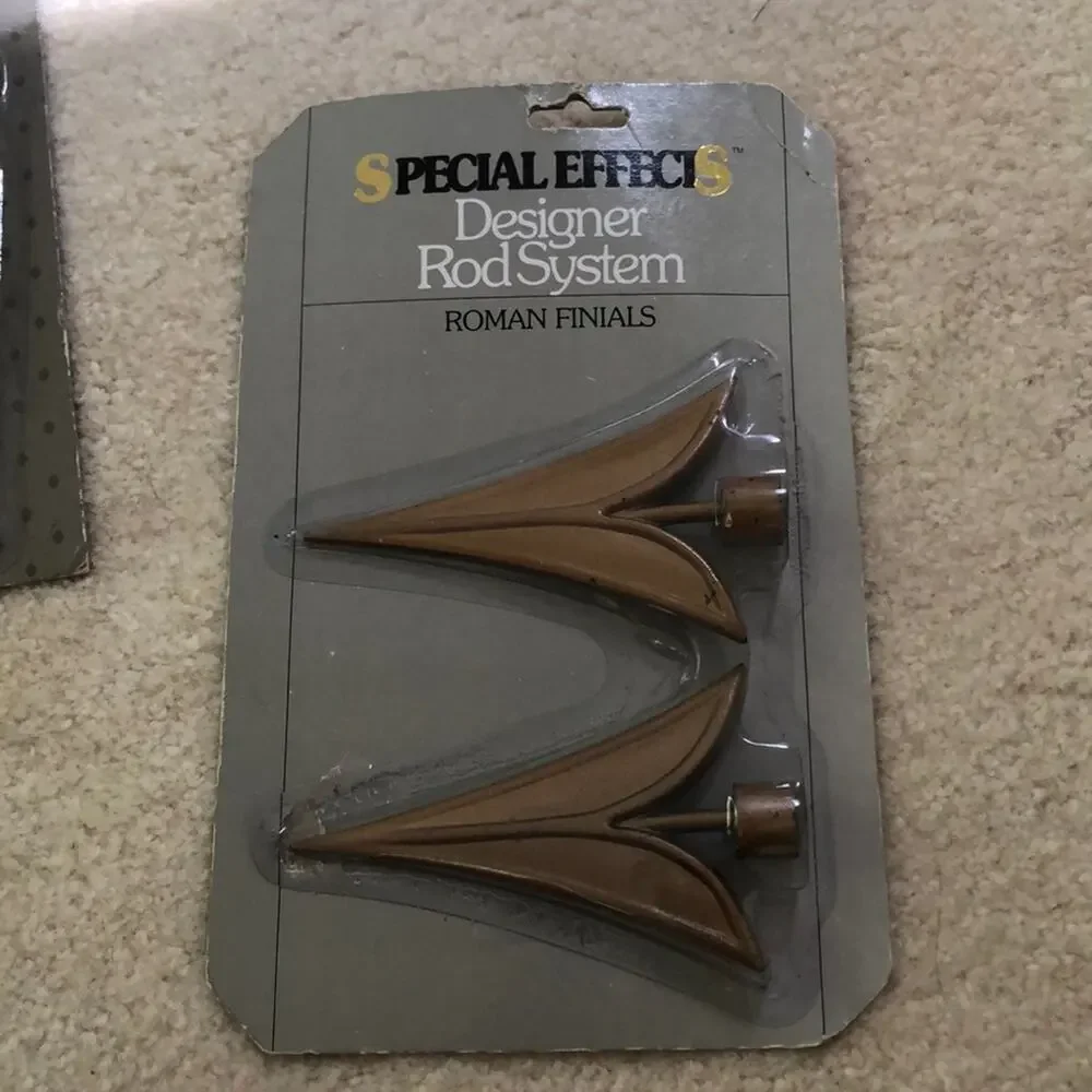 Gold Roman finials metal NWT